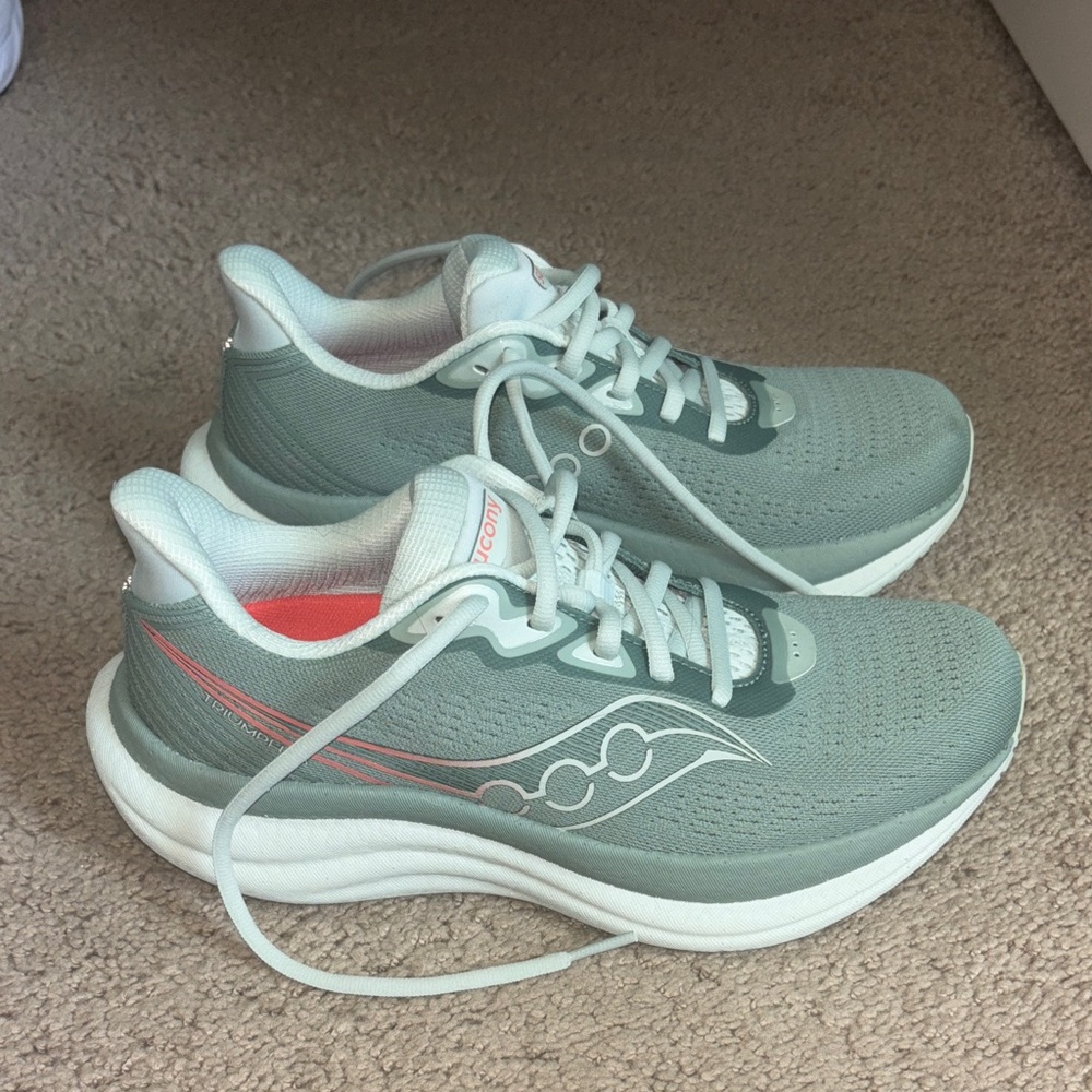 Saucony triumph 23 size 7